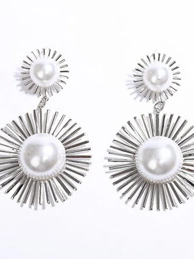 1 Pair Earrings For Street Date Alloy Classic Fashion for Women