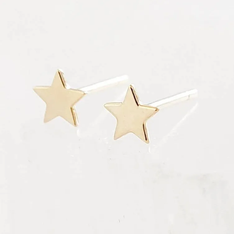 14k Gold Tiny Star Studs