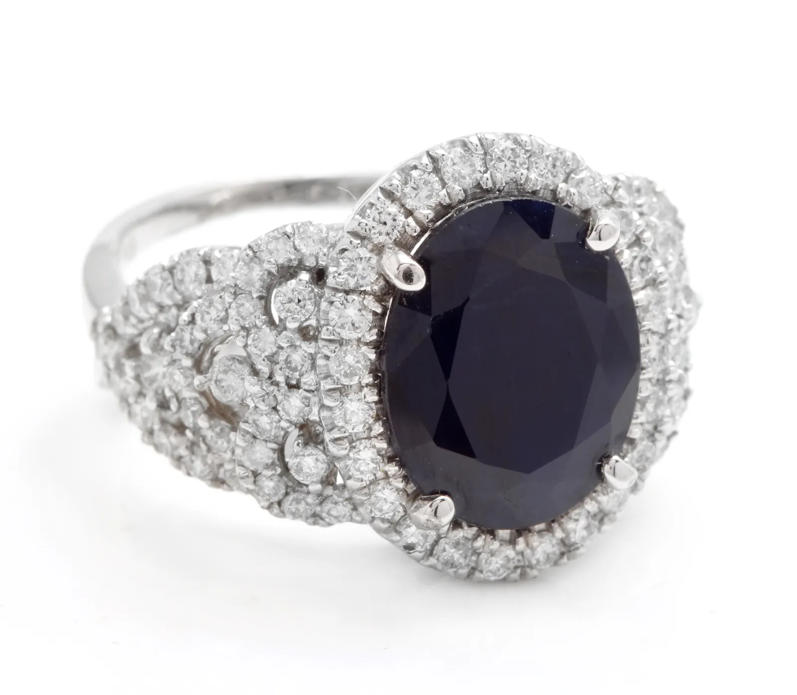 7.25 Carats Exquisite Natural Blue Sapphire and Diamond 14K Solid White Gold Ring