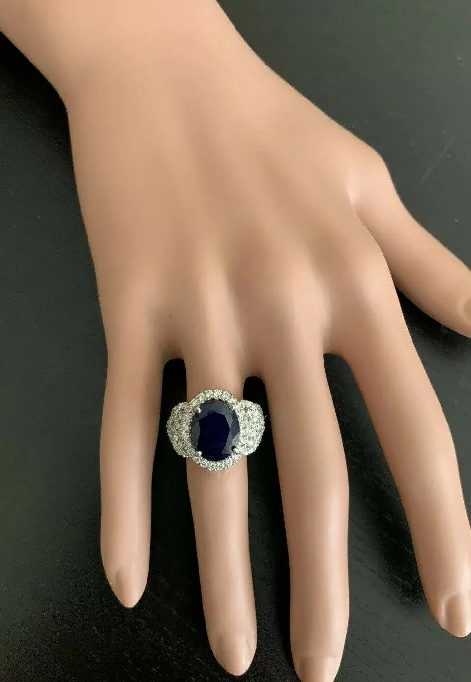 7.25 Carats Exquisite Natural Blue Sapphire and Diamond 14K Solid White Gold Ring