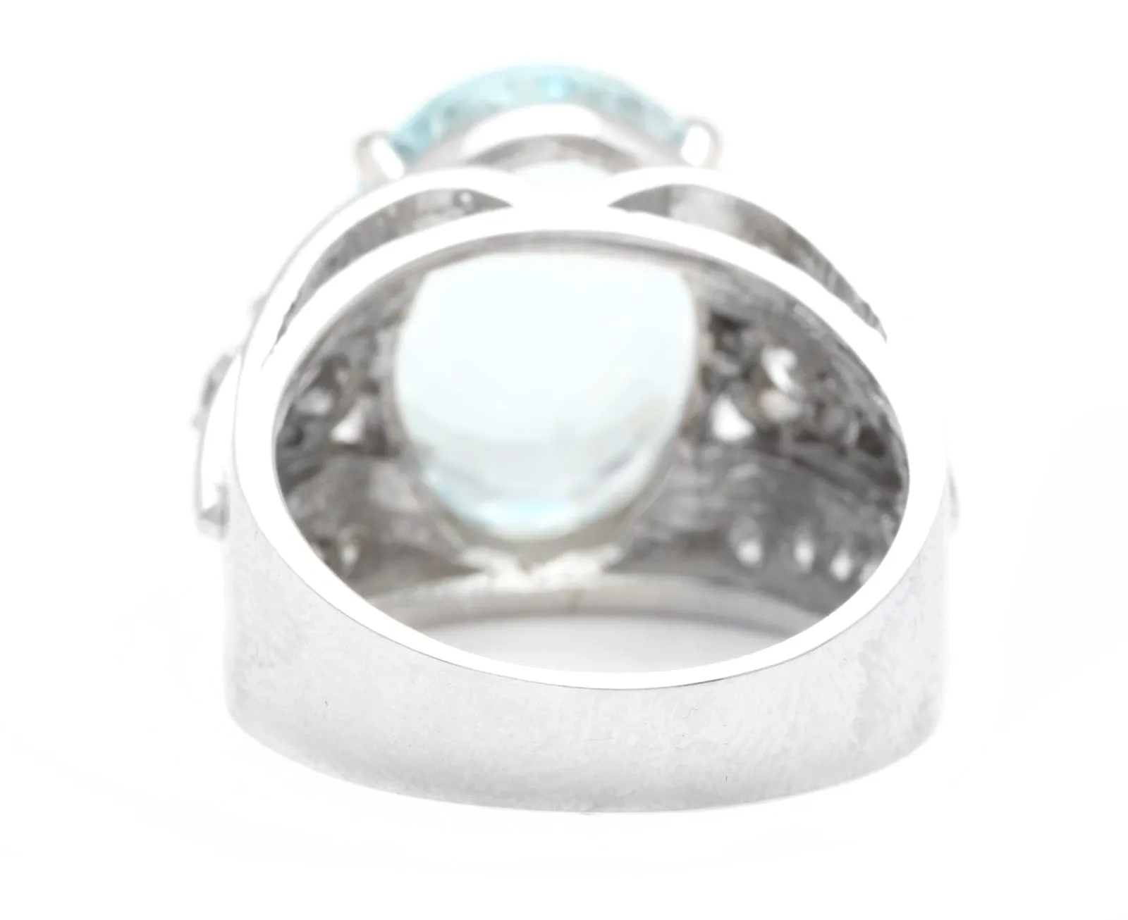 9.30 Carats Exquisite Natural Aquamarine and Diamond 14K Solid White Gold Ring