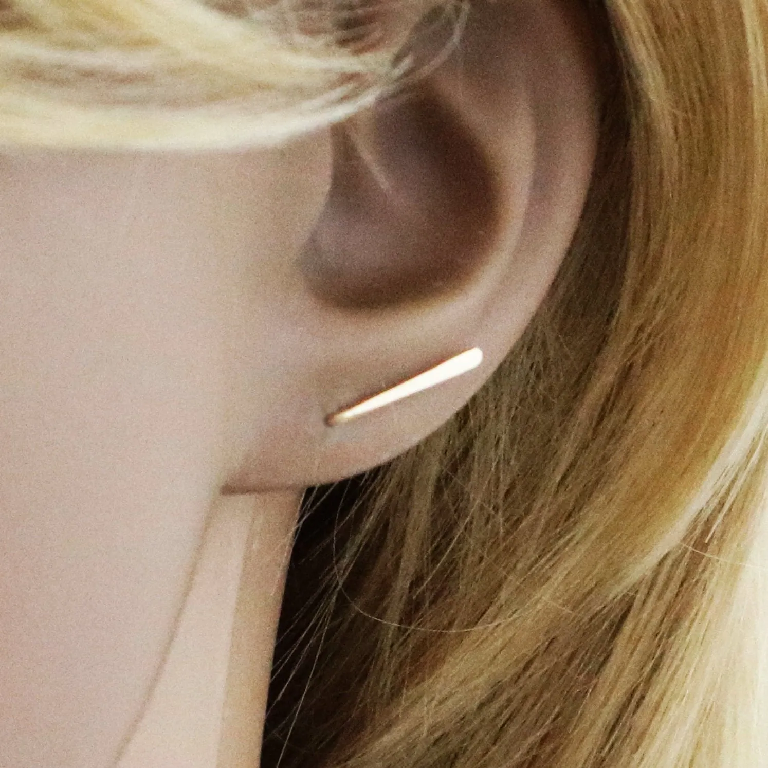 Accent Classic Pin Earrings