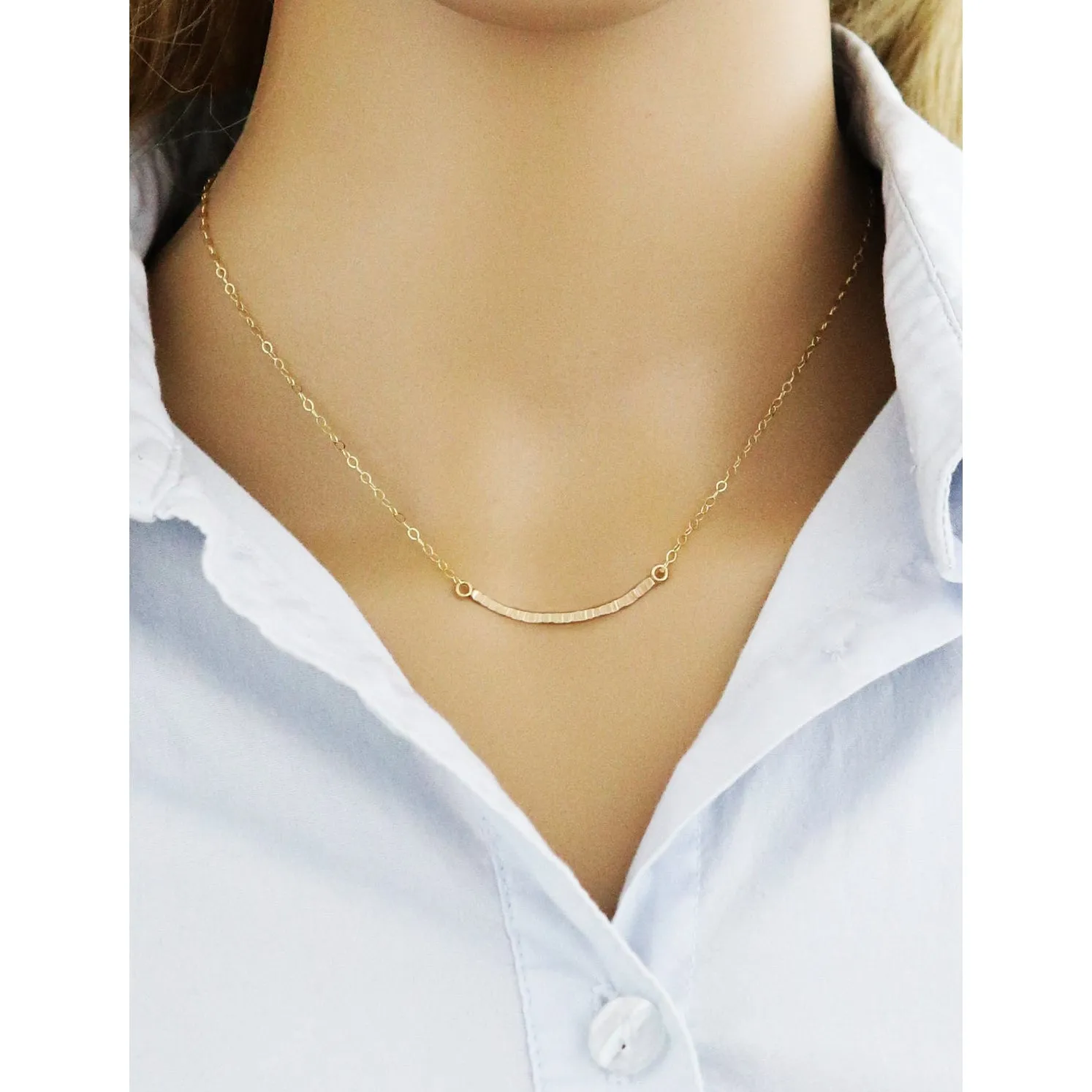 Accent Short Curved Line Hammered Necklace