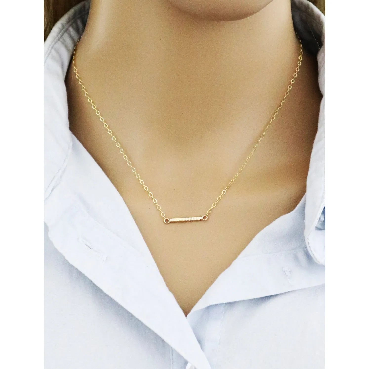 Accent Short Line Hammered Necklace