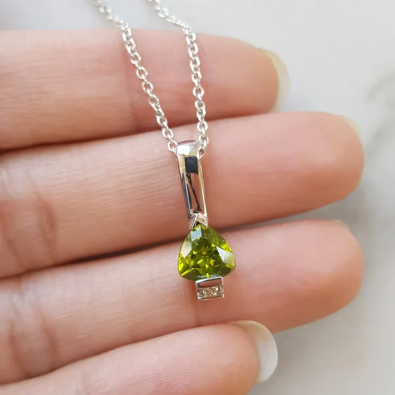 Arizona Peridot Silver Jewelry Arizona Peridot Bar Pendant