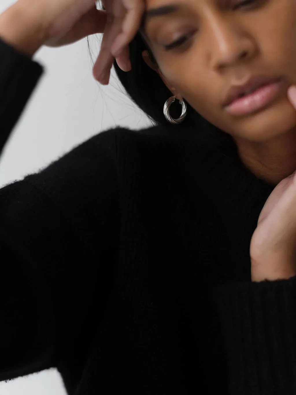 Calas Sterling Hoops | Lisbeth