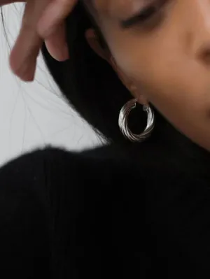 Calas Sterling Hoops | Lisbeth