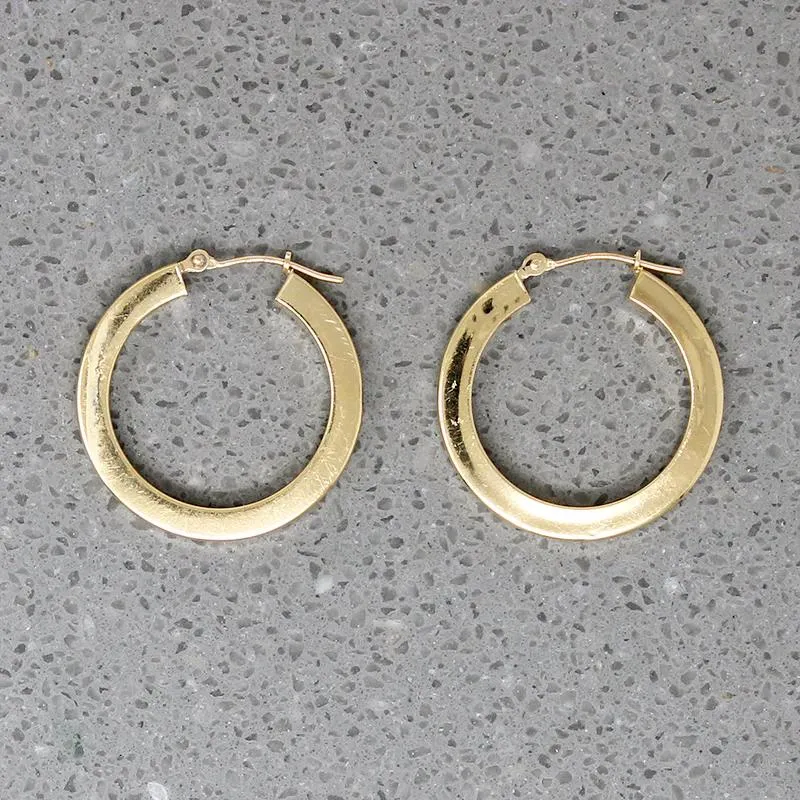 Classic 14k Gold Hoop Earrings