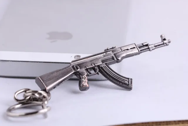 CSGO AK47 AMW Gun KeyChains Tritium Metal CS GO Keychain Keyring Key Holder For Best Friends Key Chains For Men Porta Porte Clef