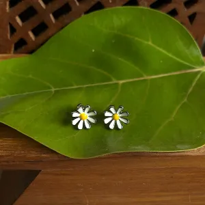 Daisy Flora Ear Studs