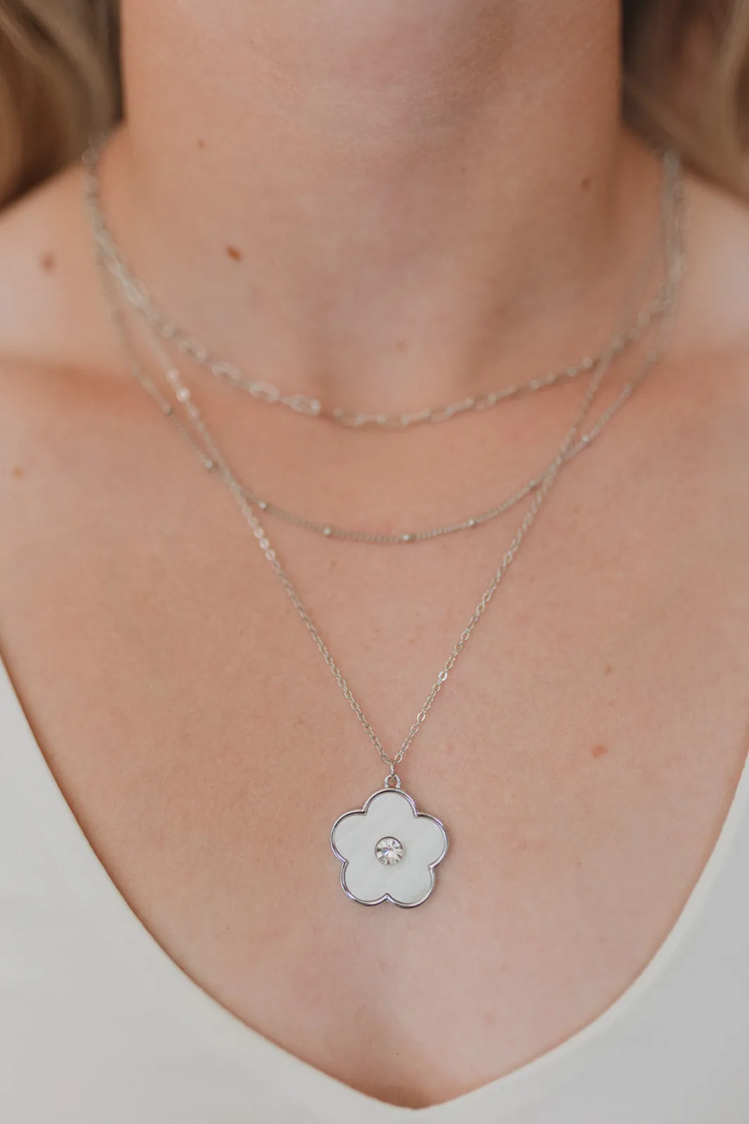 Daisy Layered Flower Pendant Necklace