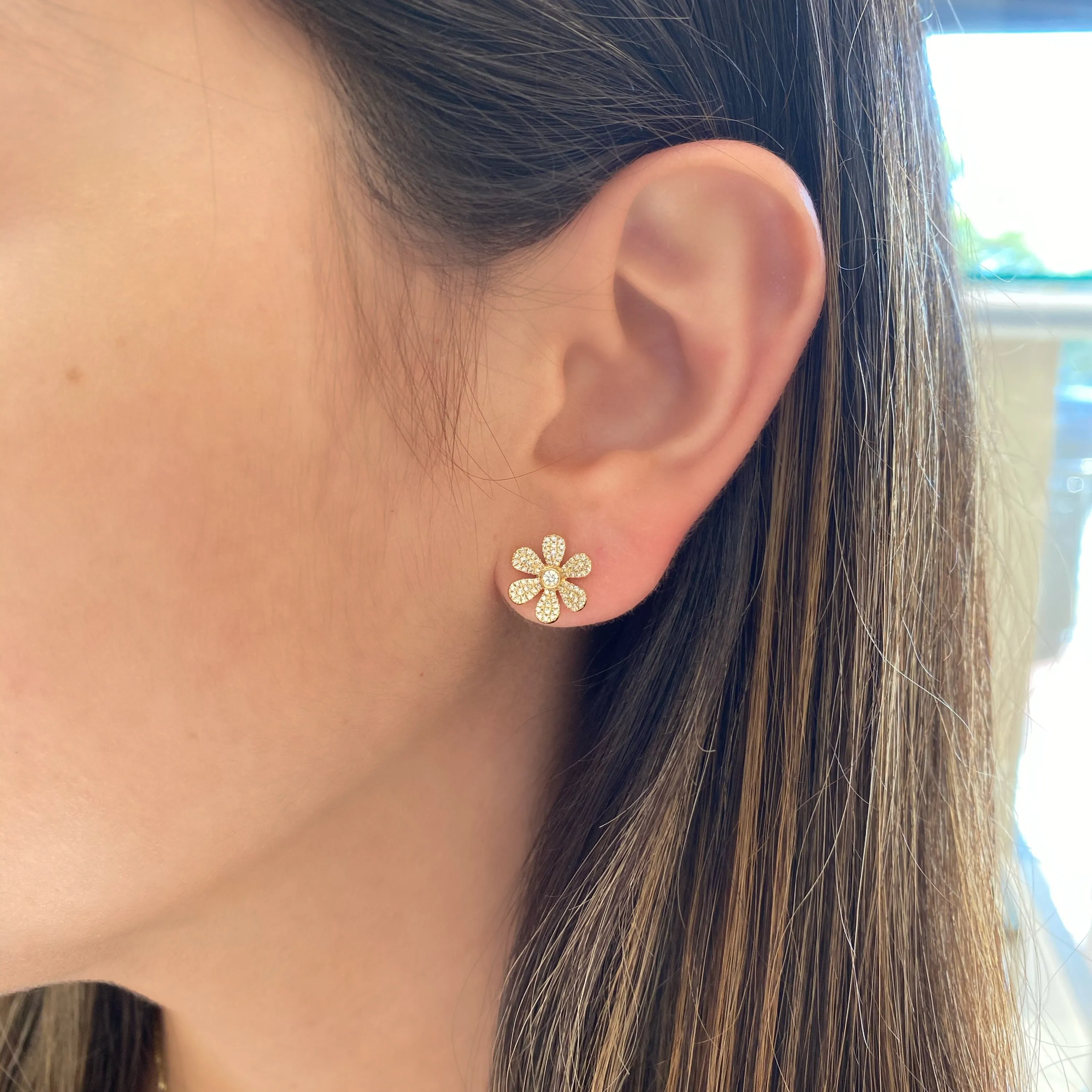 Diamond Medium Daisy Stud Earrings