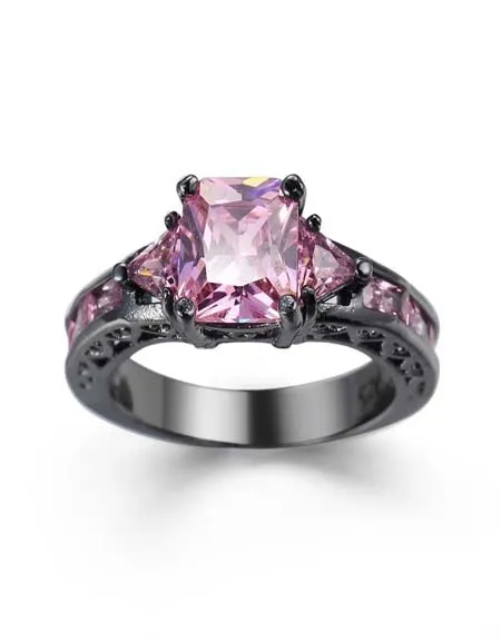 Elegance at Your Fingertips: Exquisite Women's Rings Collection