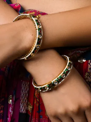 Enchanting Emerald Green Slim Bangle