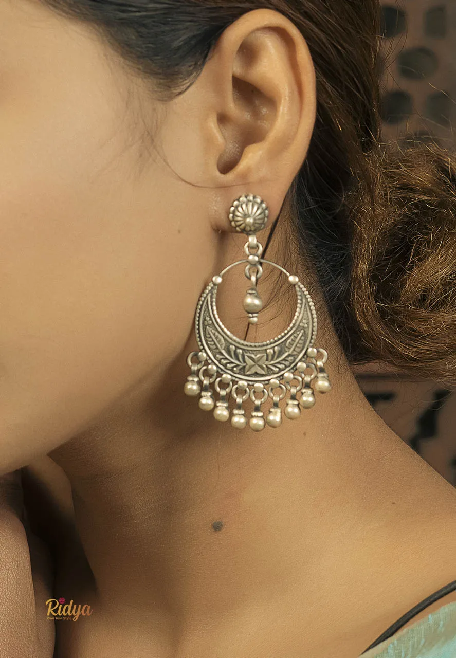 Ethnic Motifs Classic Chandbali Earrings