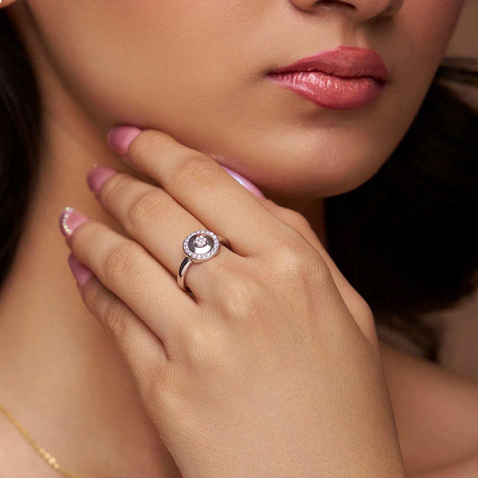 Exquisite Round Design Ring