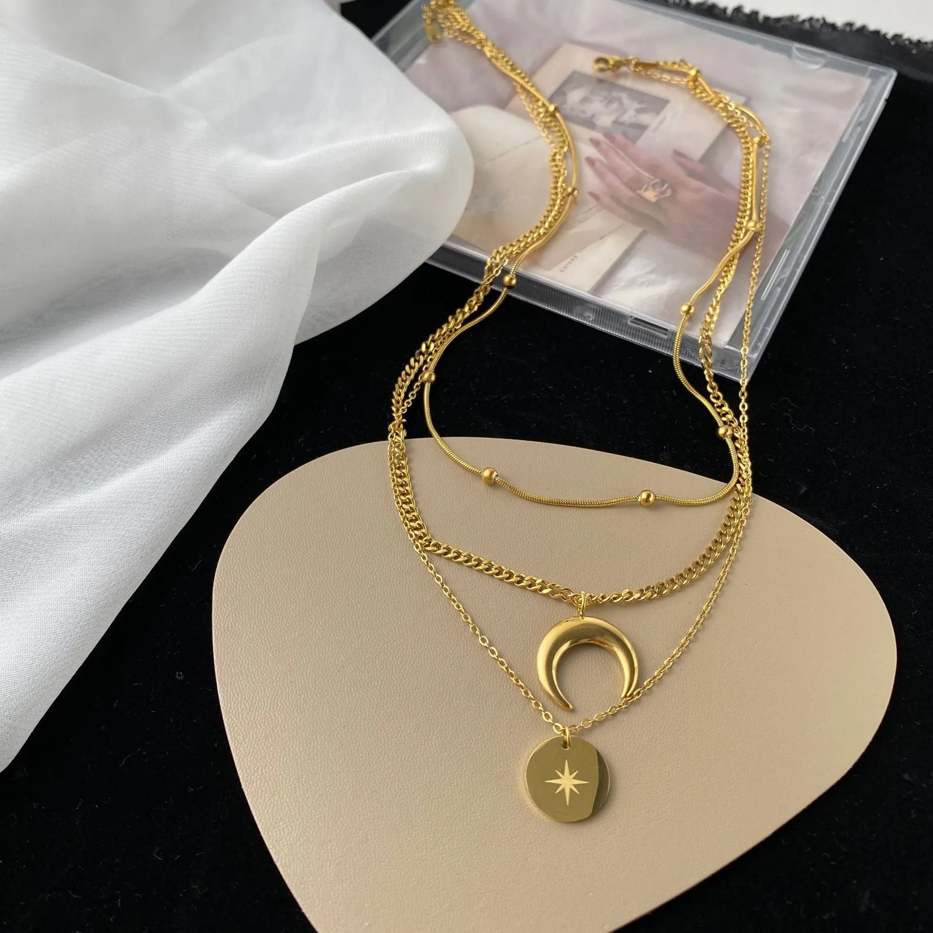 Fashion Upscale Jewelry 3 Layer Moon Stars Charms Thick Chain Choker Necklaces Pendants For Women