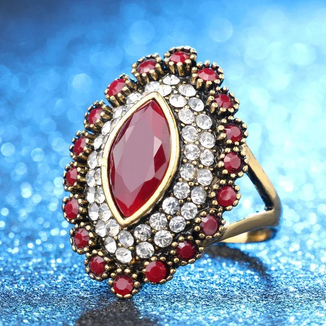 Fashion Vintage Ring Jewelry Party Retro AAA Resin 18 Gold Exquisite Elegance Nail Tools Rings For Women