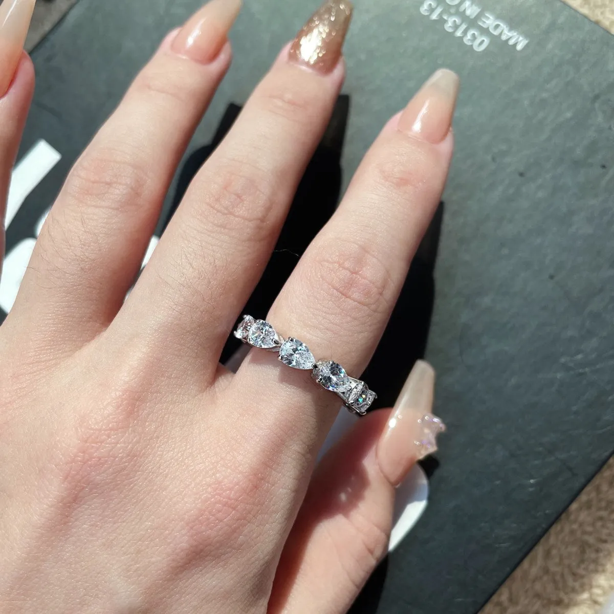 [Goodv]Exquisite Pear Cut Tennis Ring