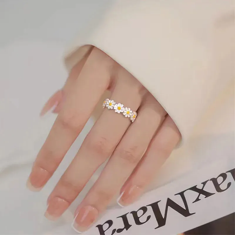 Lady Glams Exquisite Enamel Sunflower Open Ring