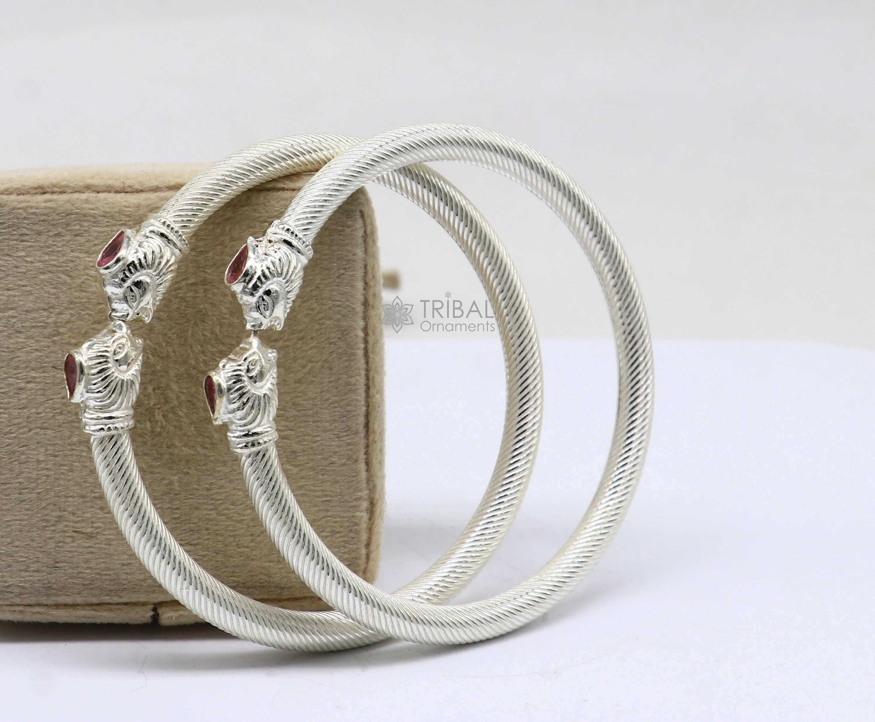 Lion face design cultural trendy 925 sterling silver handmade kada bracelet for men's and girl's, best delicate Light weight jewelry nsk674