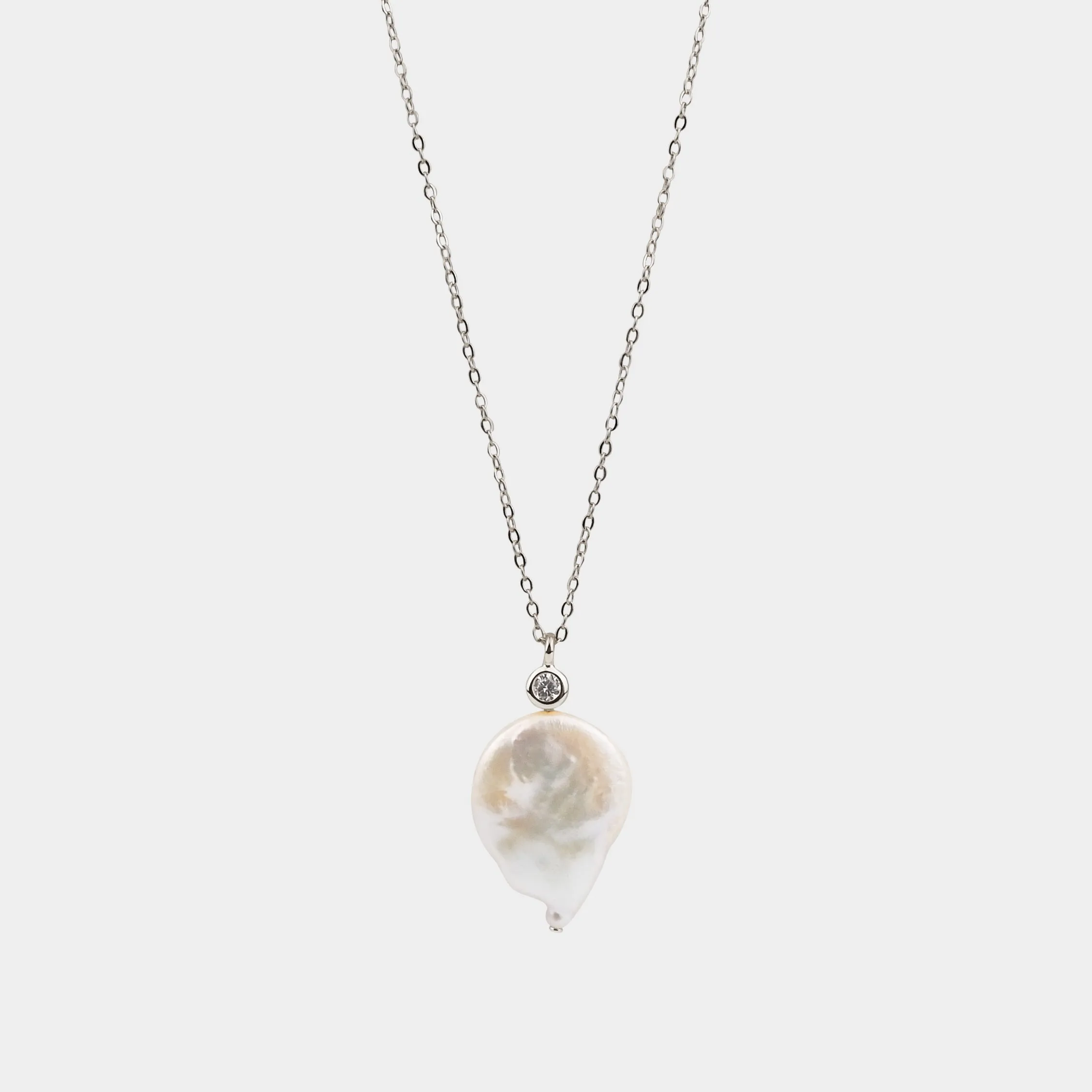 MAJORIE PEARL NECKLACE