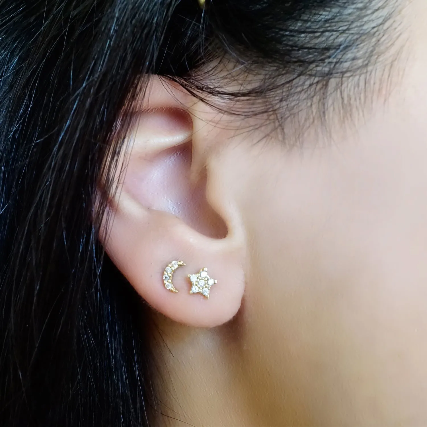 MIDNIGHT MOOD PAVE STUD EARRINGS