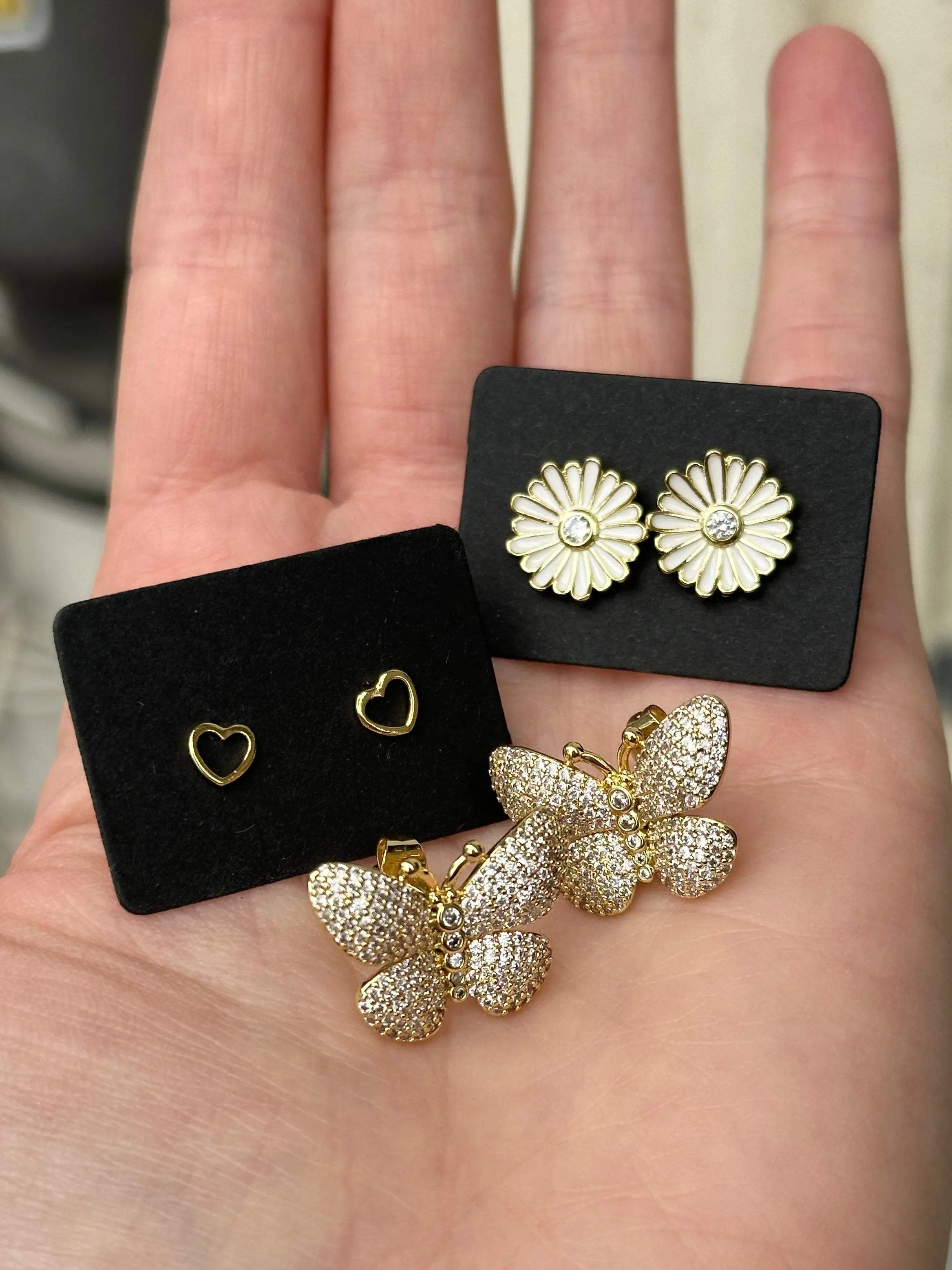Open Heart Studs