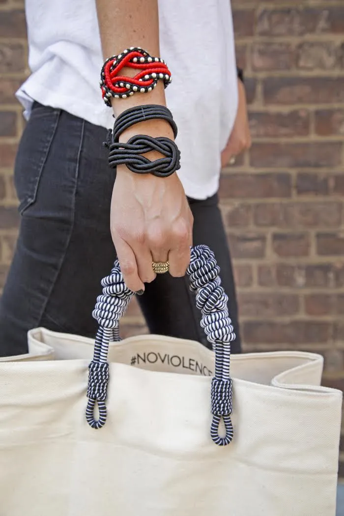 Open Knot Bracelet - Stripe Gold