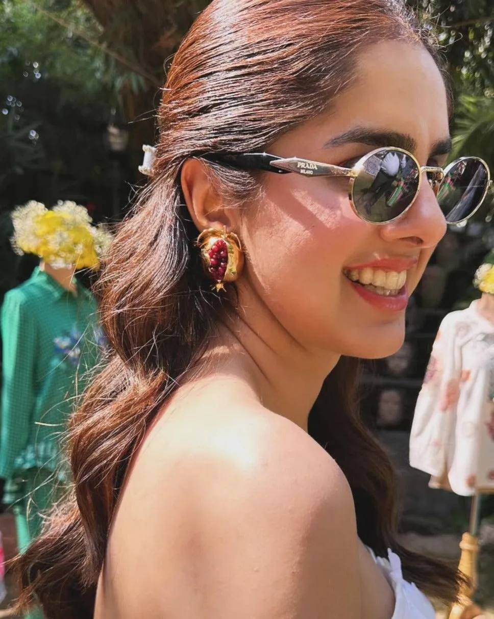 Pome Studs