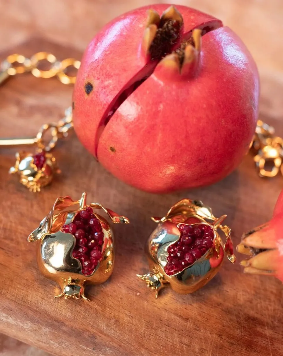Pome Studs