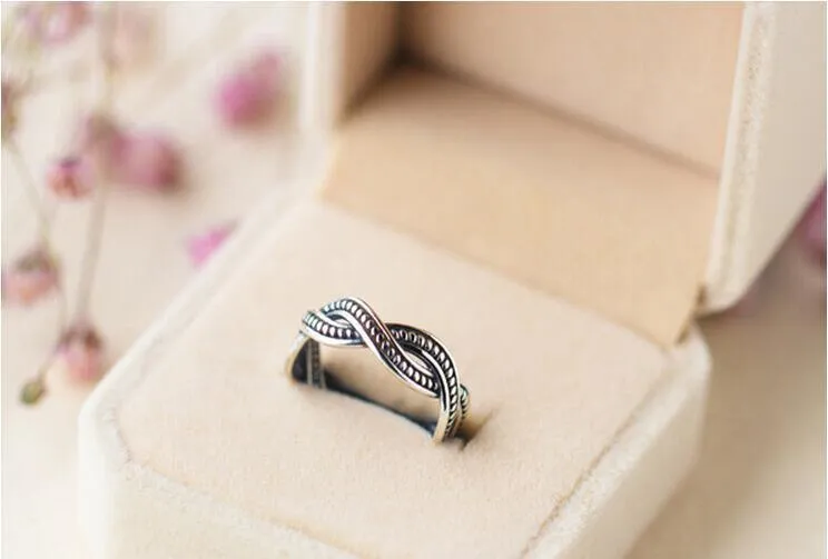 Retro Exquisite Twist Thai Silver Ring