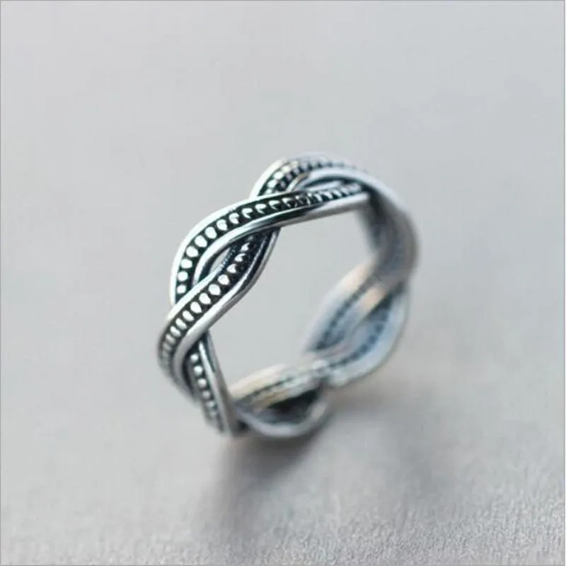Retro Exquisite Twist Thai Silver Ring