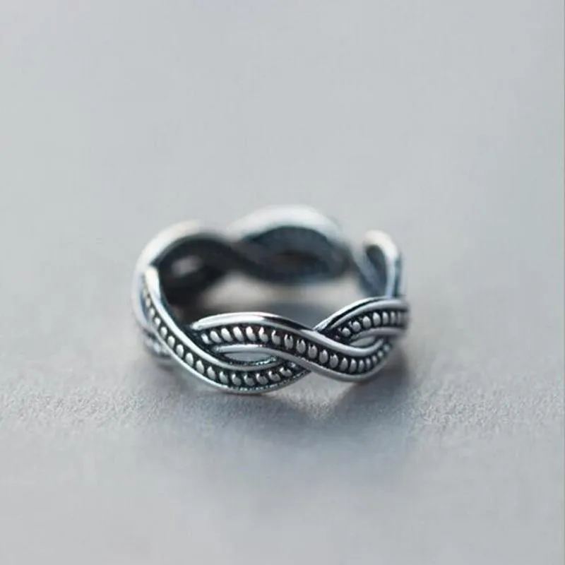 Retro Exquisite Twist Thai Silver Ring