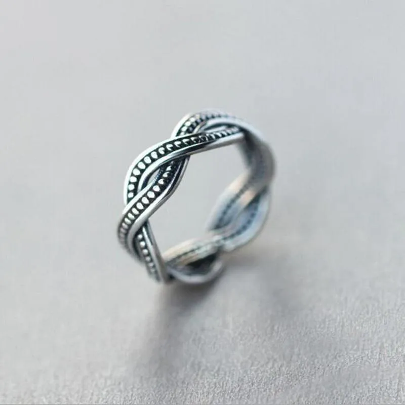 Retro Exquisite Twist Thai Silver Ring
