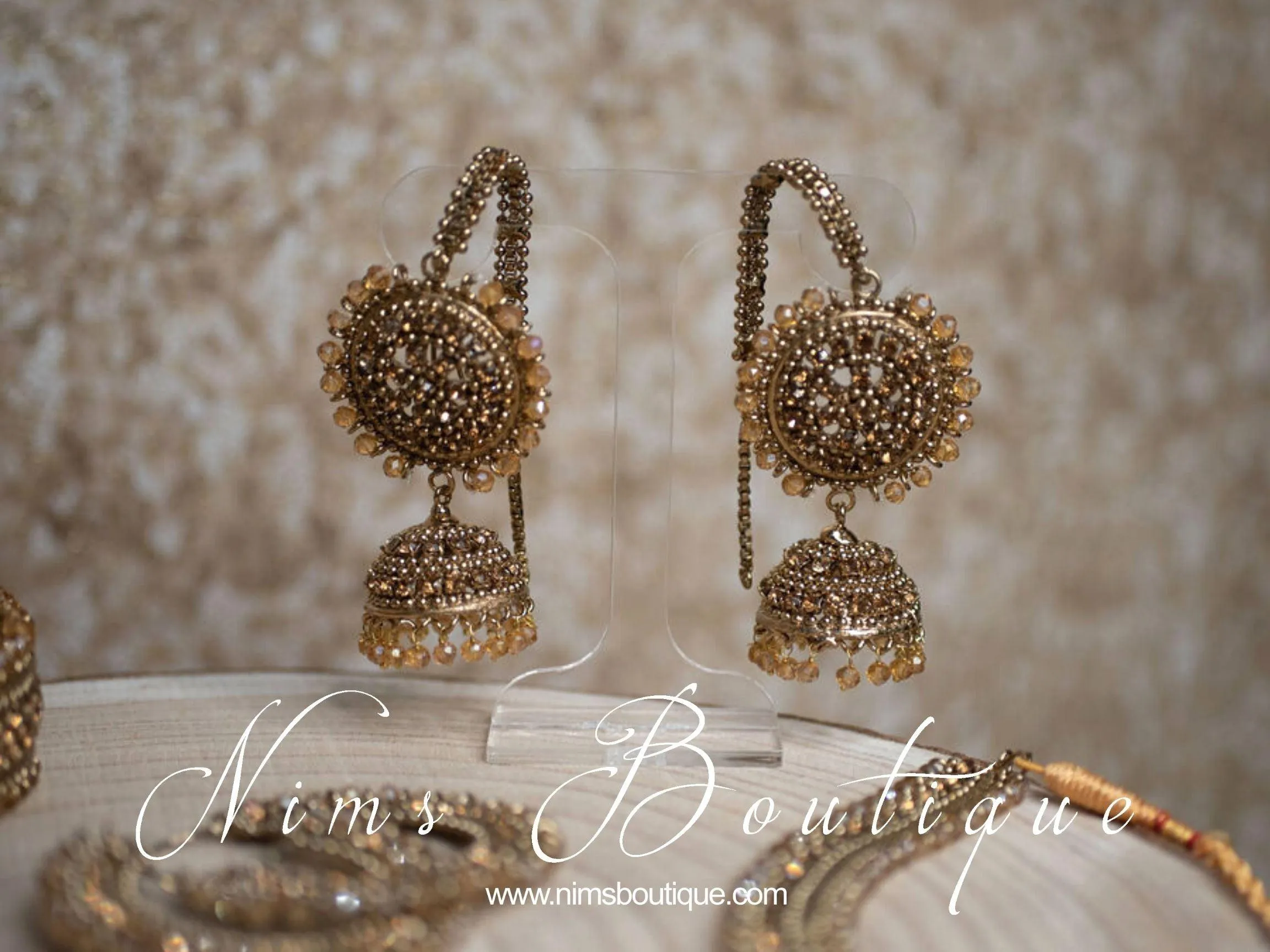 Royal Antique Gold Necklace with Gold stone