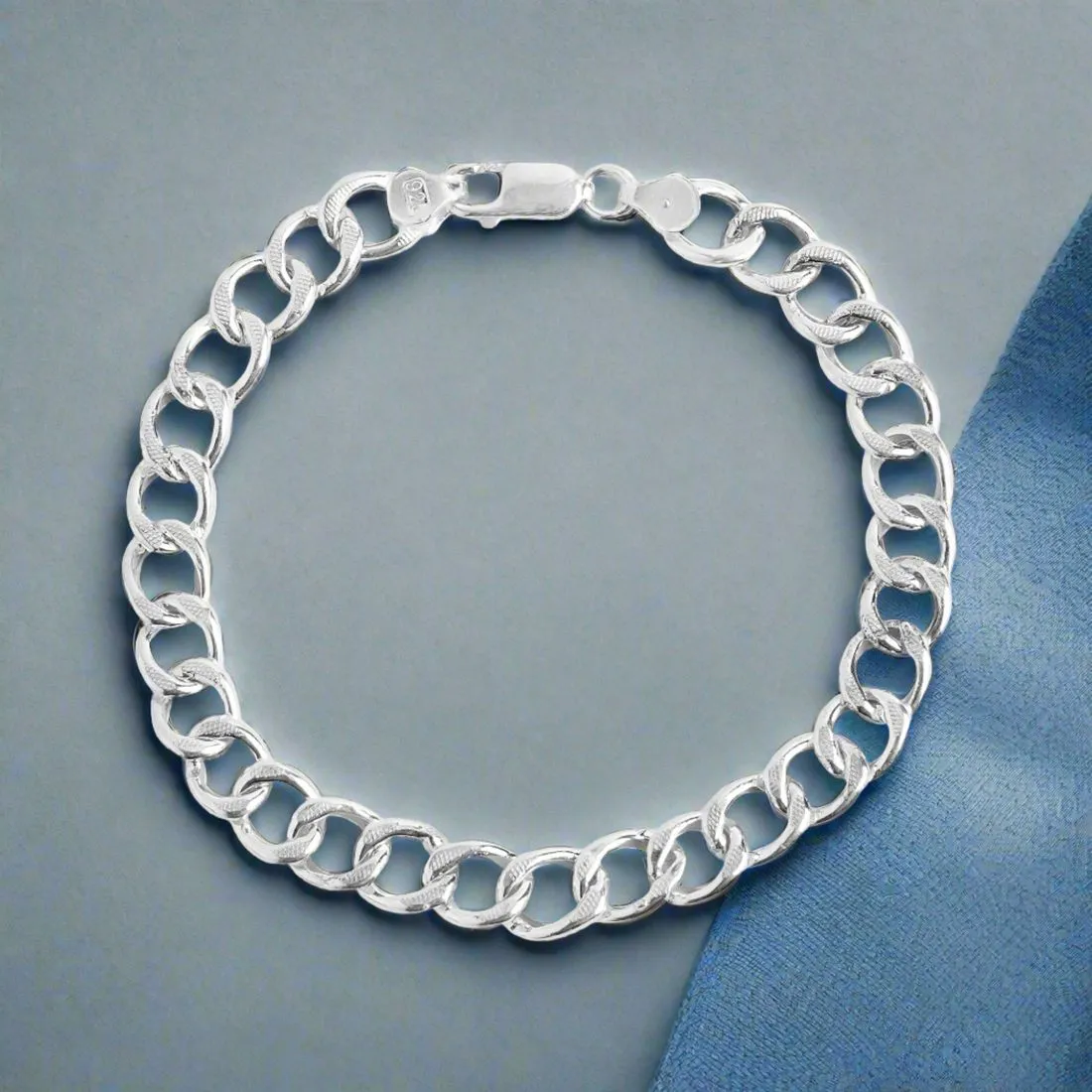 Sleek 925 Sterling Silver Men's Linked Chain Pattern Bracelet