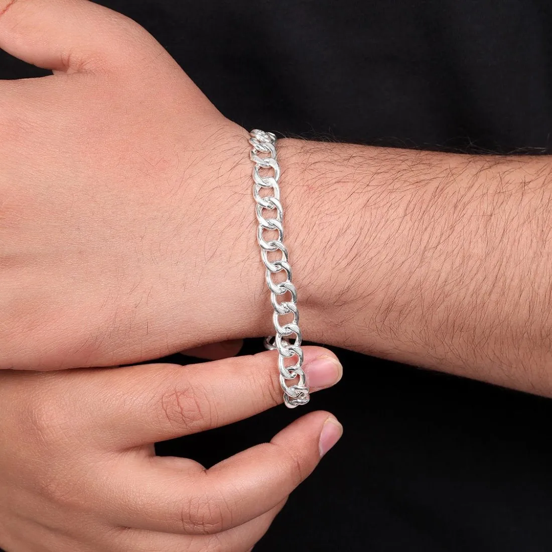 Sleek 925 Sterling Silver Men's Linked Chain Pattern Bracelet