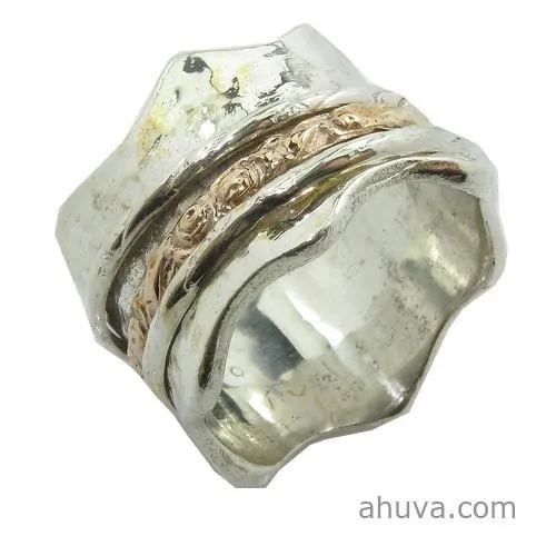 Spinning Exquisite Gold Wave Pattern Ring
