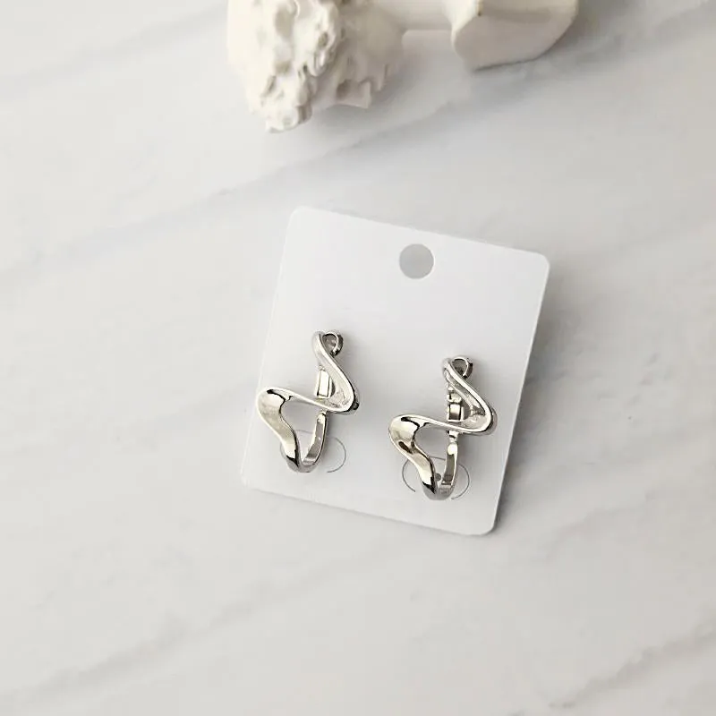 Spiral Wave Shape Stylish Hoops Earrings