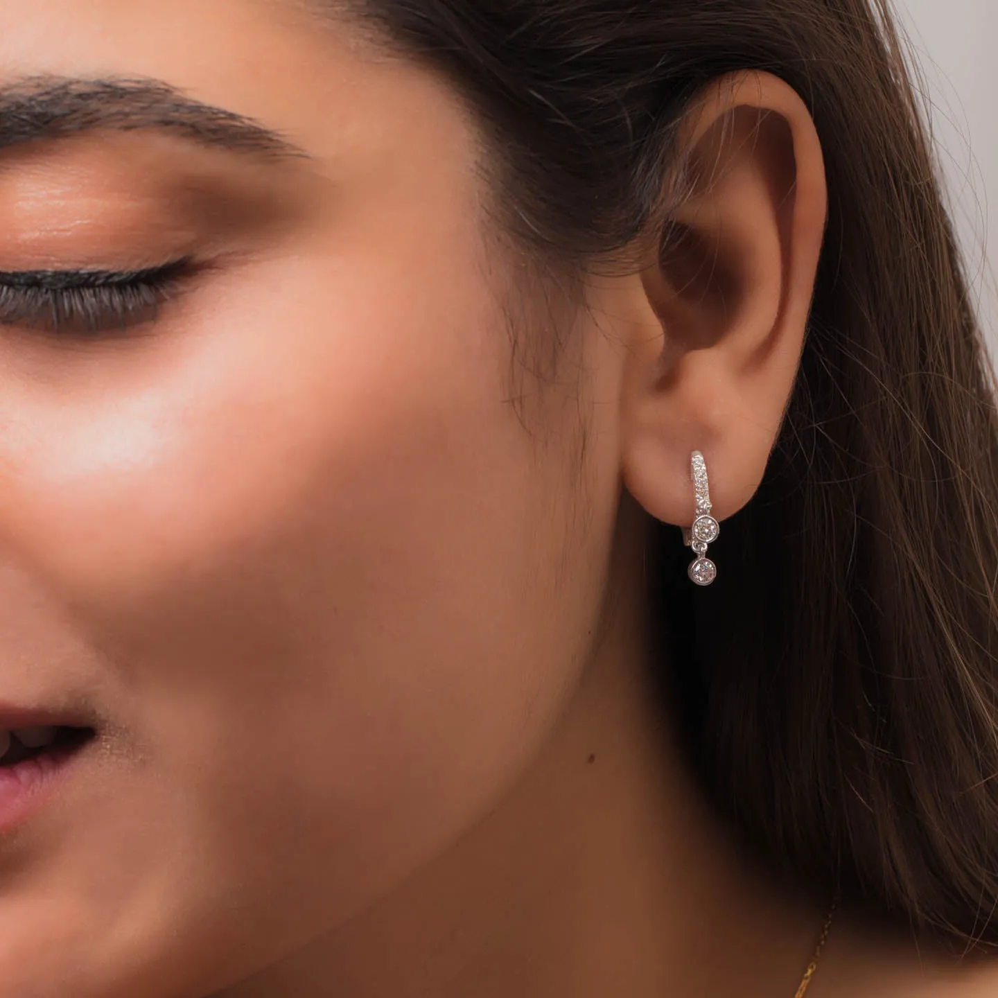 Stylish Diamond Gold Hoop Earring