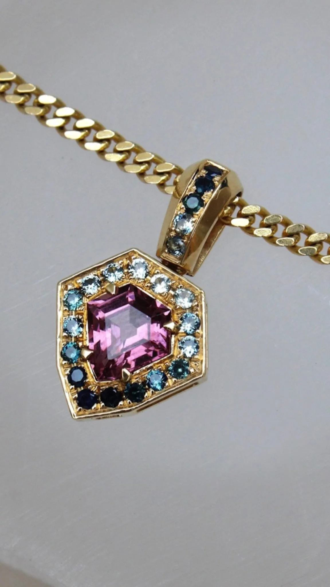 The Aurora Sapphire Pendant