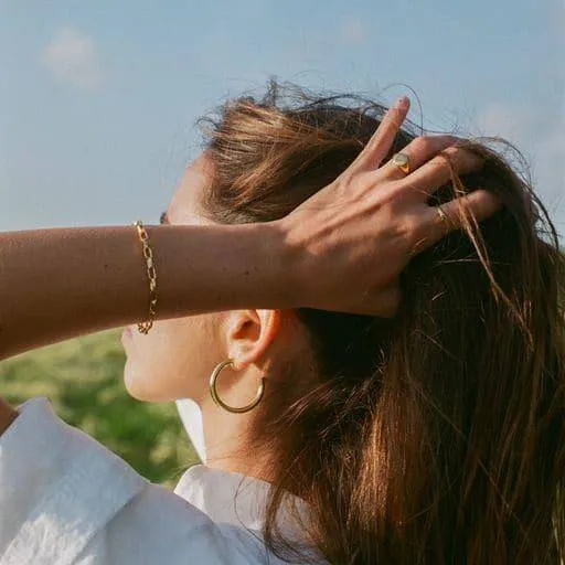 THE KENDAL HOOP LARGE - 18k gold plated