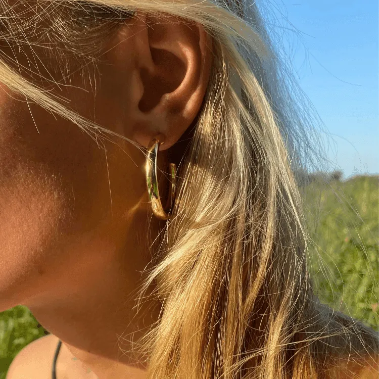THE KENDAL HOOP LARGE - 18k gold plated