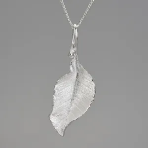 Vintage Lux 18K Gold Elegant Autumn Leaf Necklace