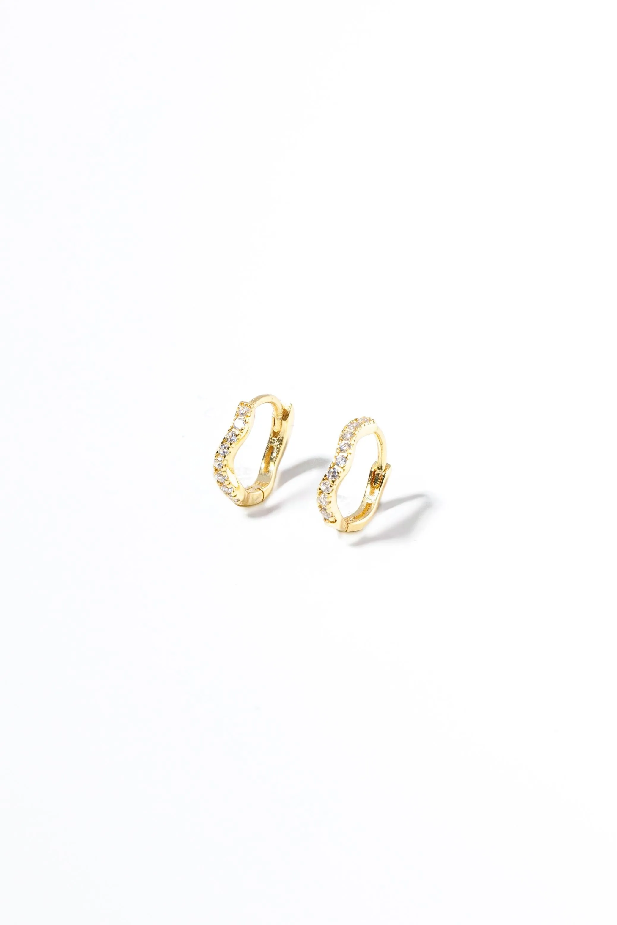 WAVE PAVÉ CRYSTAL SKINNY HOOPS - GOLD