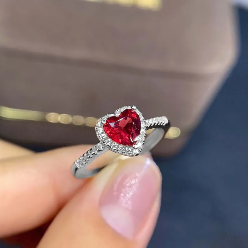 Wholesale Silver Simple and Exquisite Heart shaped Love Set Diamond Fashion Rings